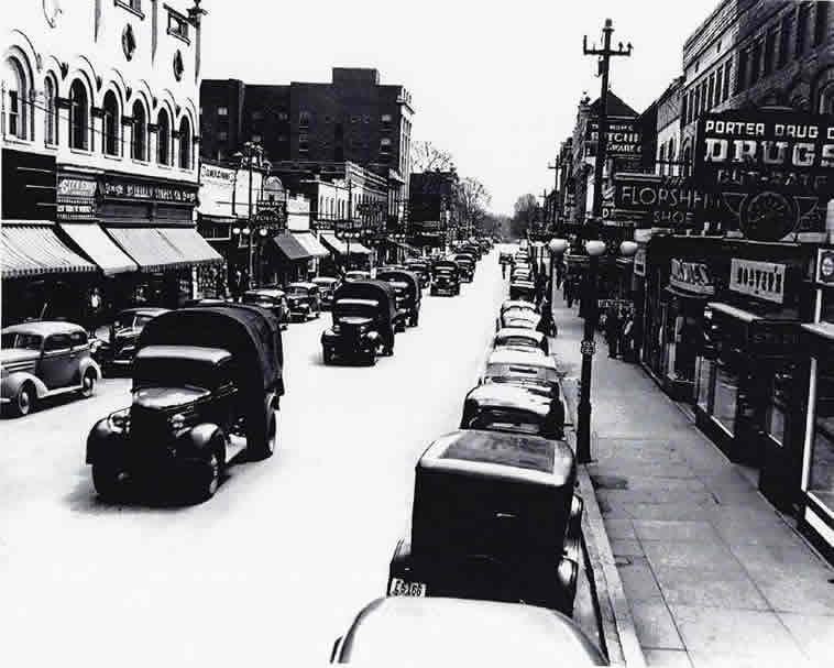 Concord, North Carolina street during World War 2 convoy